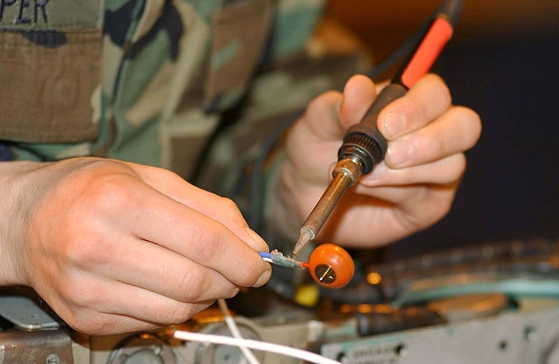how to solder wires to connectors-6