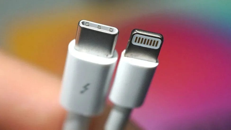 how_to_dry_the_lightning_connector_04d